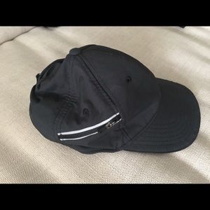Lululemon Cross training Cap